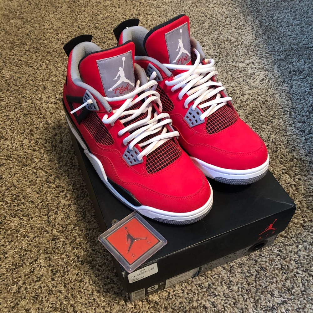 Jordan 4